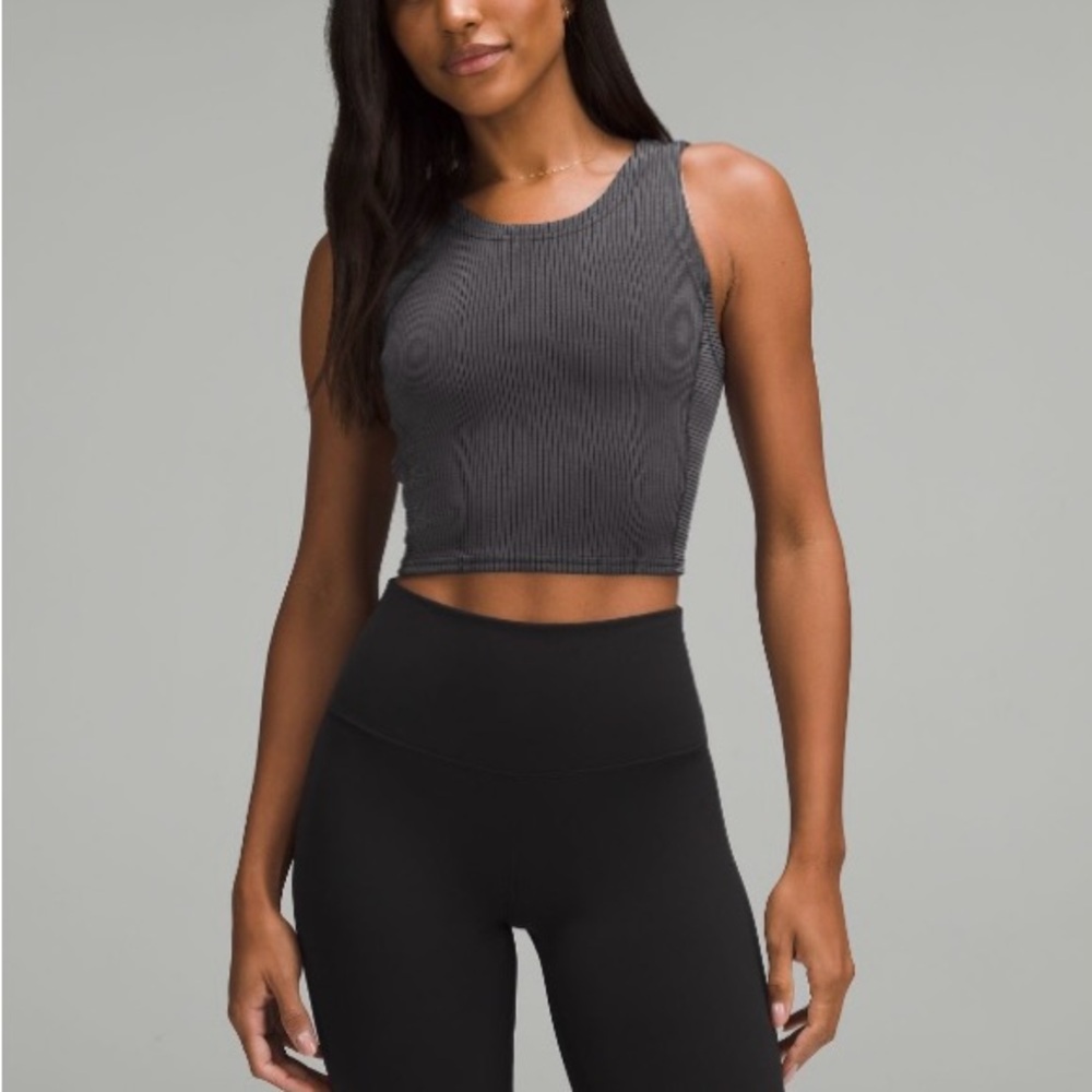 Lululemon Ribbed Softstreme Crop Tank in Black, size 8